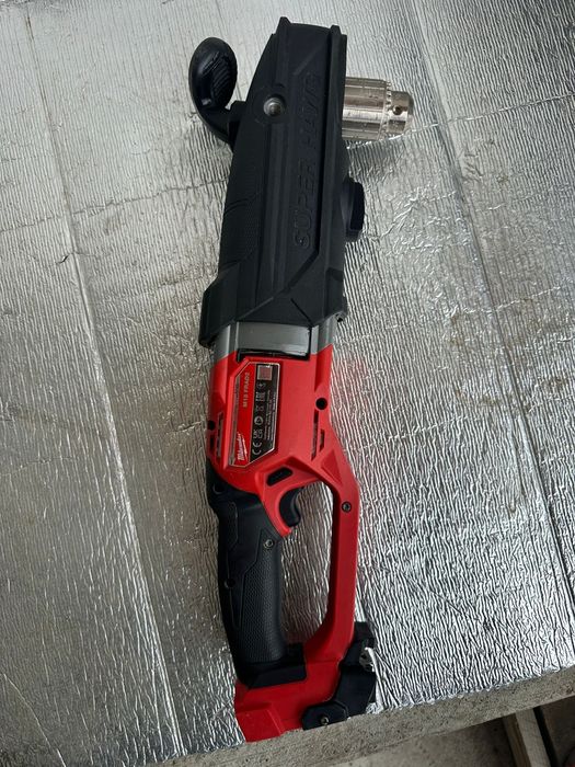 Mașina de găurit la unghi Milwaukee M18FRAD2