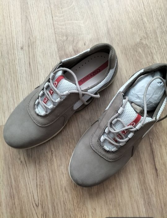 От бренда "COZY STEP ," обувь.