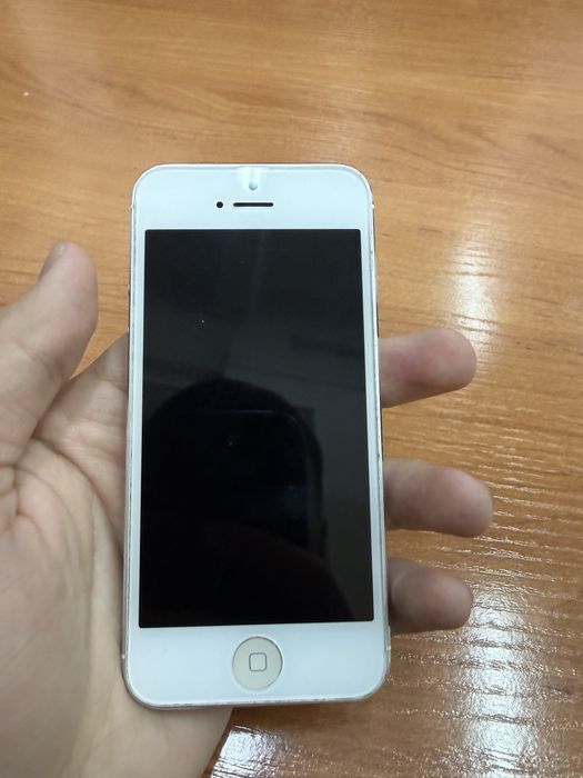 Продам iPhone 5