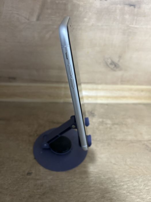 Продам Iphone 11