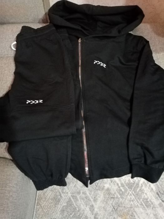 Слортивный костюм женский