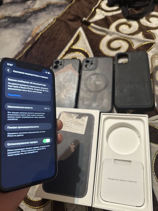 IPhone 11 с каробкой