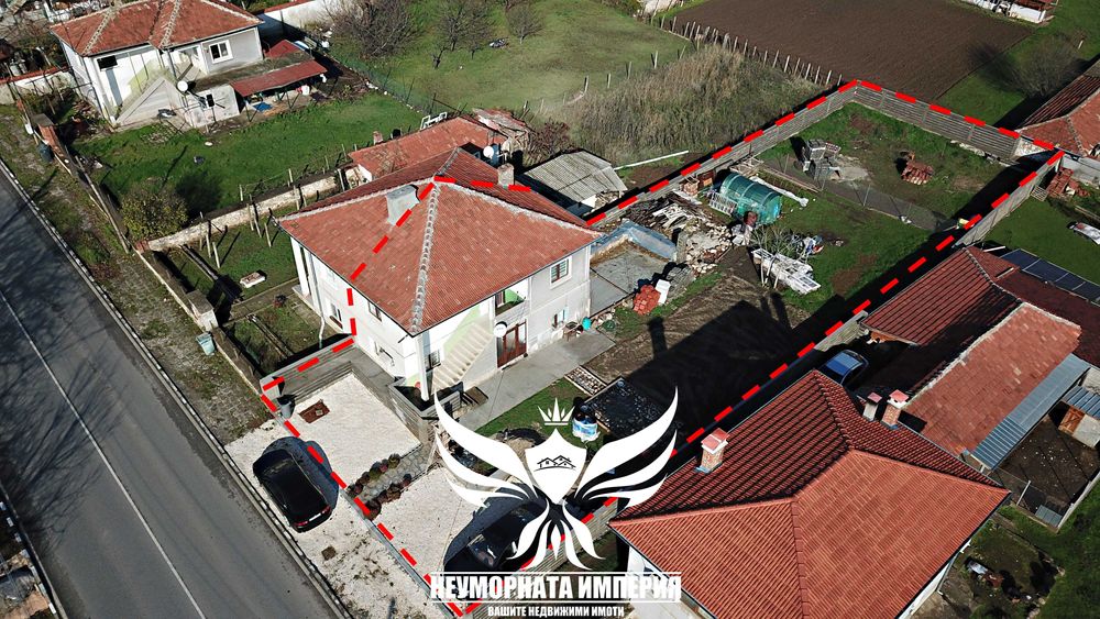 Двуетажна вила/къща 102РЗП с 882кв. двор село Долнослав, обл.Пловдив