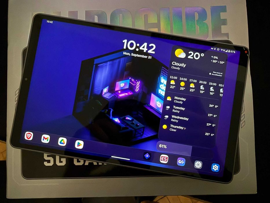 Aldocube iPlay 80 mini Ultra Gaming Tablet | 8.8'' 2560x1600p 144Hz | 12Gb RAM 256Gb Storage | 5G + Wi-Fi 6E