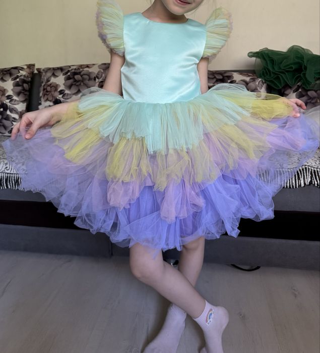 Нарядное детское платье