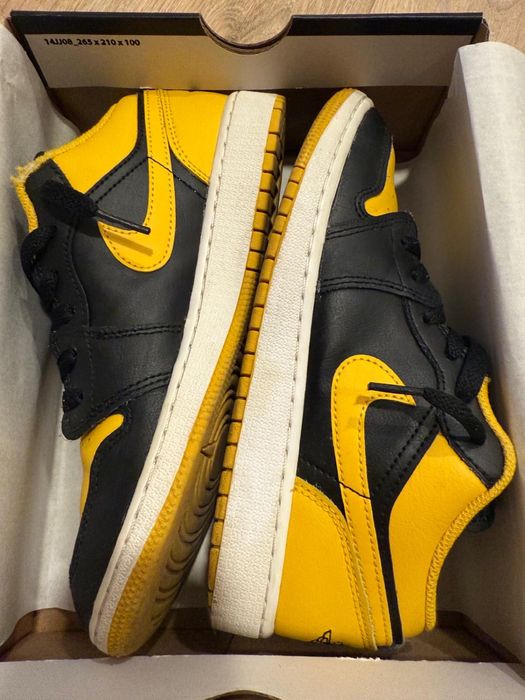 Adidasi Jordan 1 Low