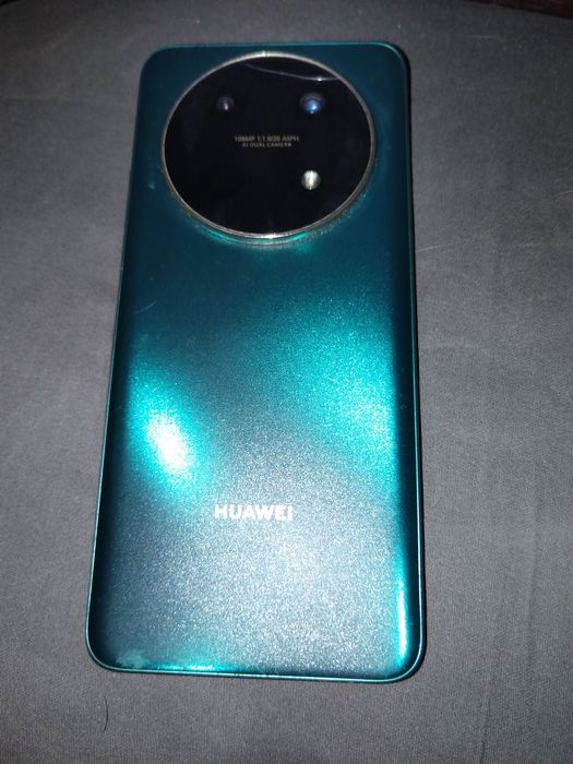 Продавам Huawei nova 12i