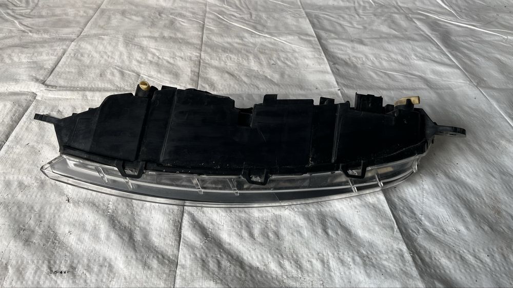 Десен фар Citroen C4 Picasso 2 (2013-2022)