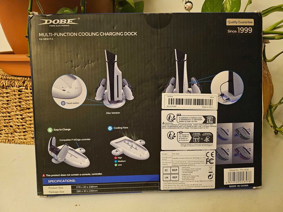 Stand incarcare si racire PS5 SLIM cu lumini