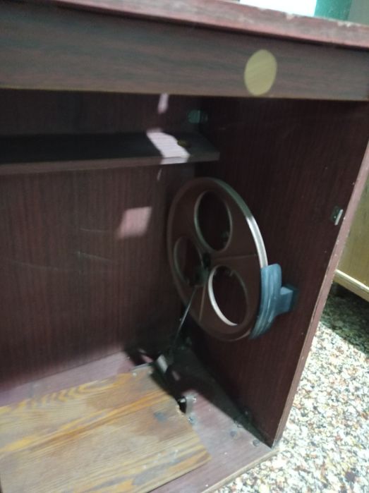 Тикув мошина сотилади