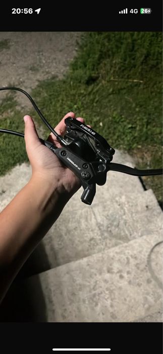 передний тормоз