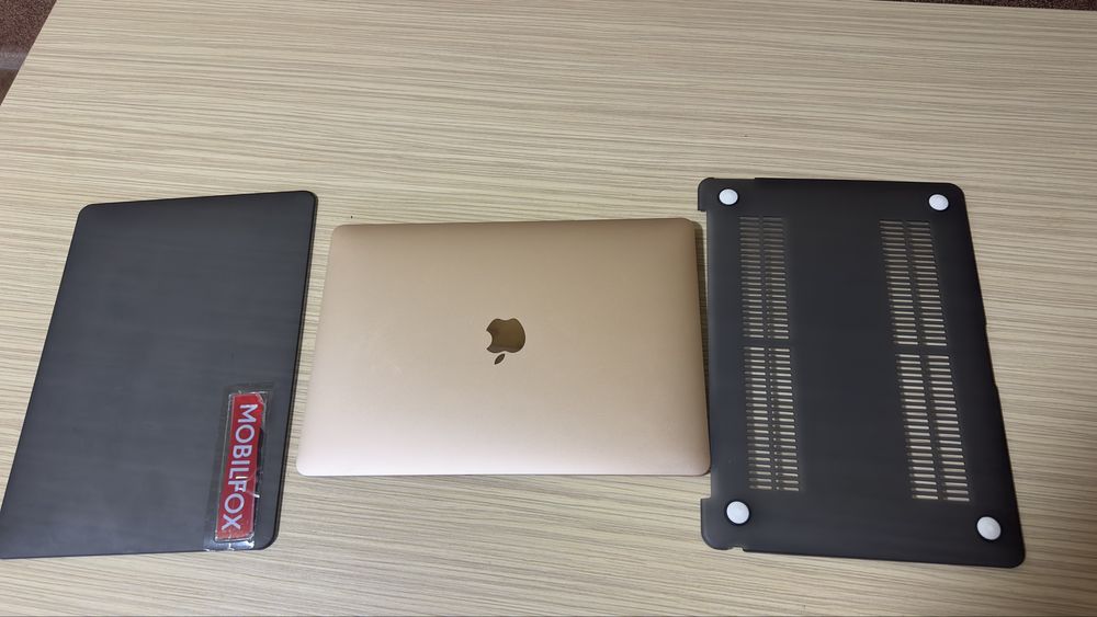 MacBook Air M1 Gold 256GB/8GB RAM 13-INCH La cutie