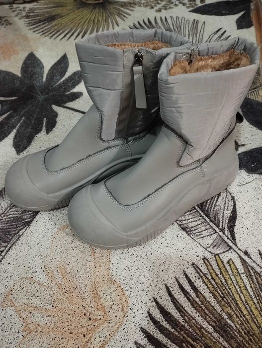 Сапоги утеплённые новые