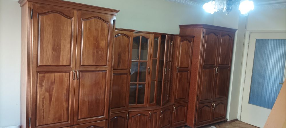 Секция,материал дърво +ракла