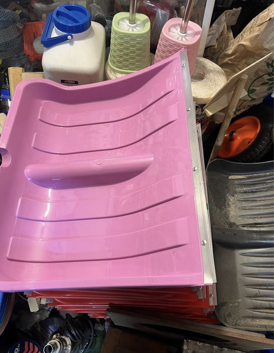 Лопаты для снега .Шкребки.Мётла. Корыто