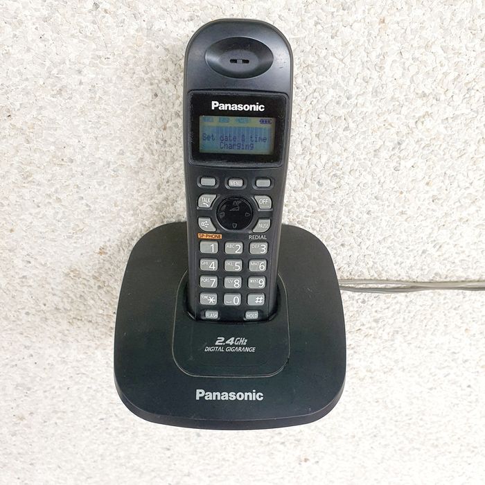 Damashiy telefon Panasonic