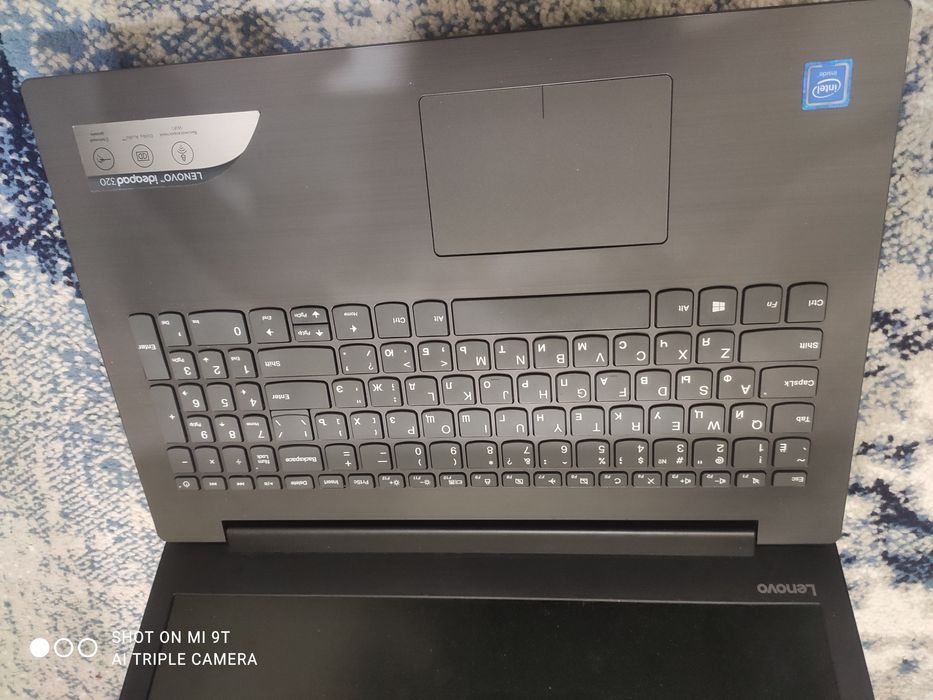 Lenova ideapad 320 sotiladi