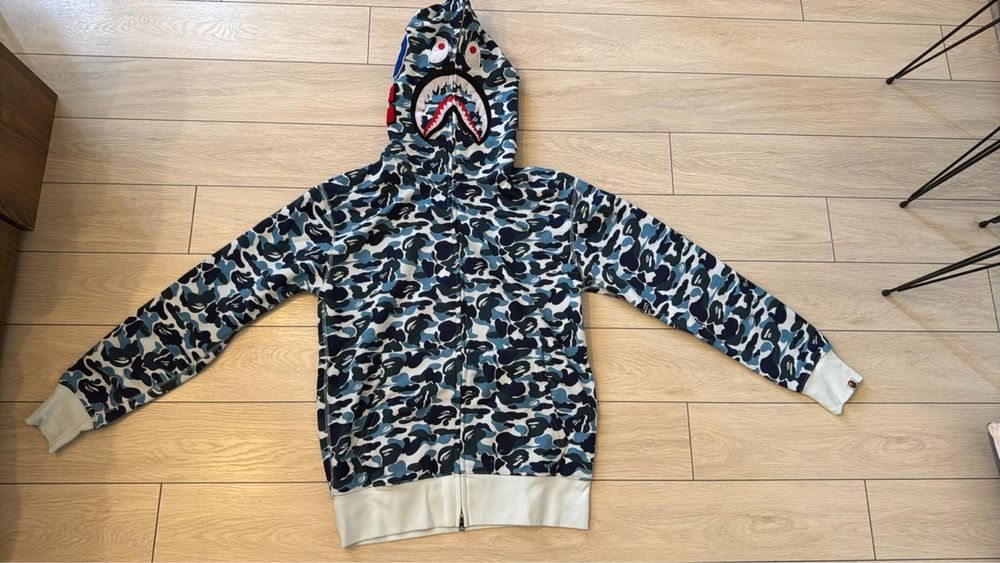 Bape hoodie black and red