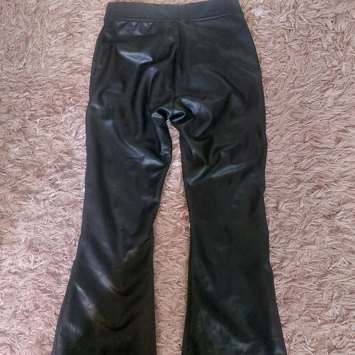 Pantaloni evazați fetita imitație piele zara