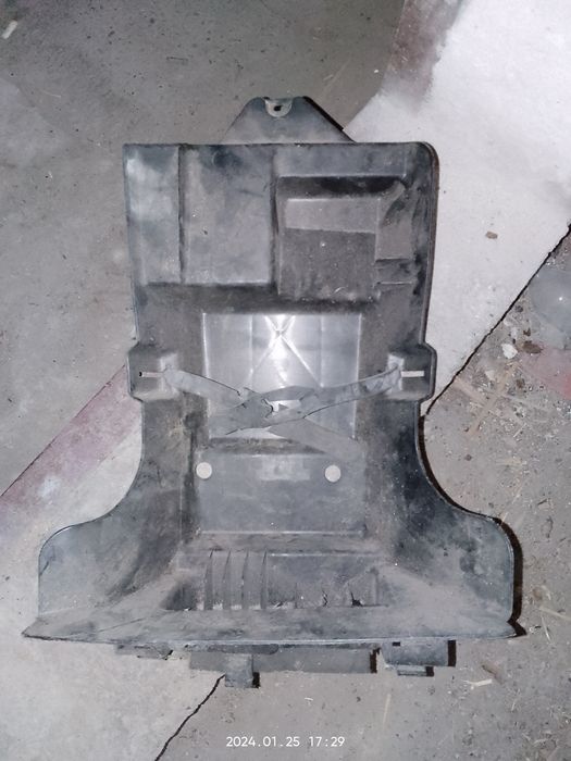 Основа за задна броня за VW Passat b5 и други части