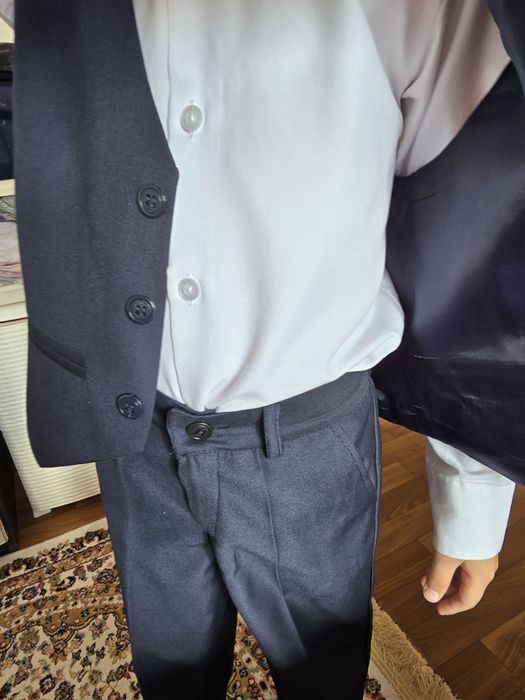 Продам школьную форму 1 класс