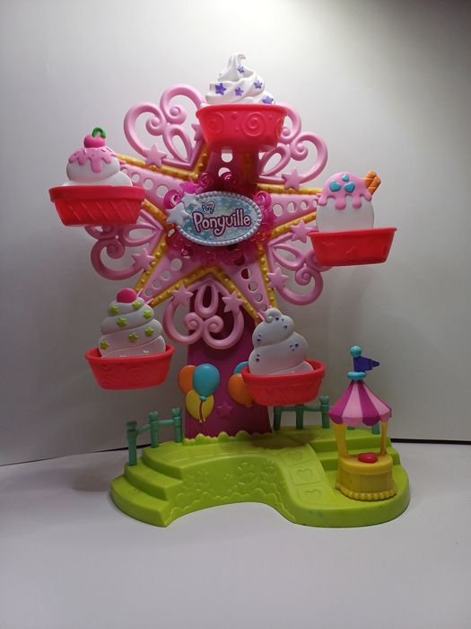 Micii ponei, My Little Pony Musical lce cream ferris wheel
Cream Ferri
