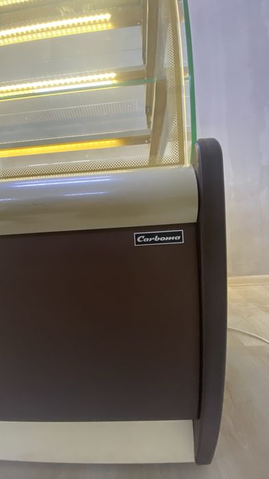 Витринный холодильник