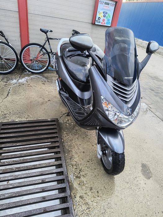 Vând scuter Peugeot de 49cc