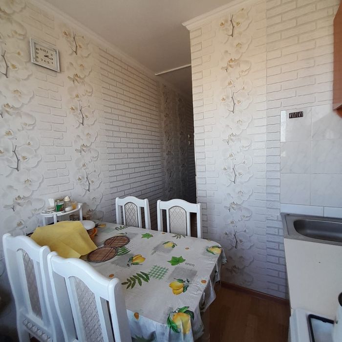 Продам 2к.кв Район Детский товар