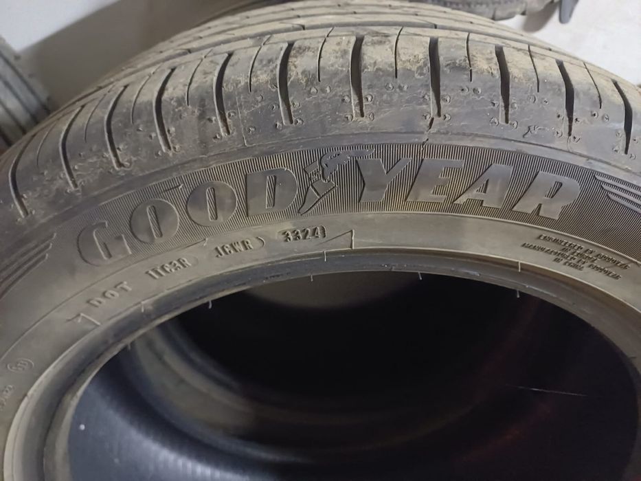 Продам покрышки б/у