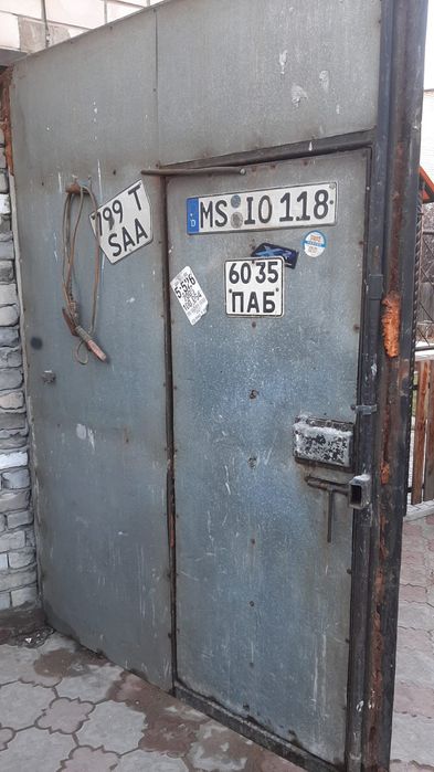 Продам гаражные ворота