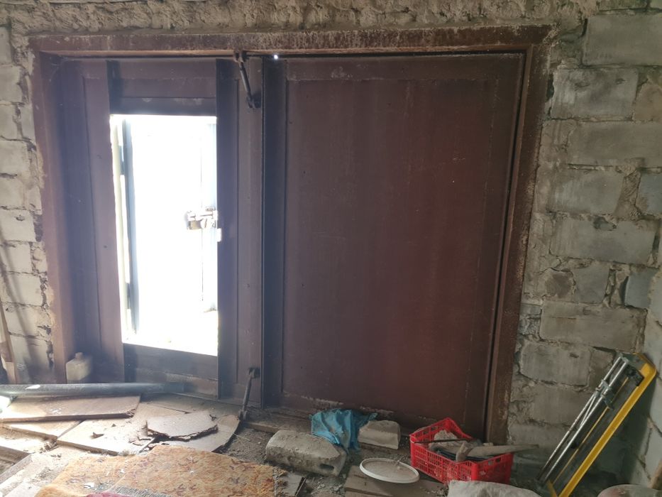 Продам гараж за спеццоном