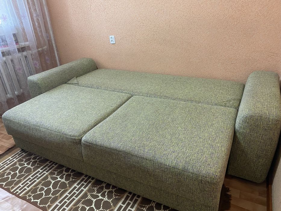 Продам диван в хорошем состоянии