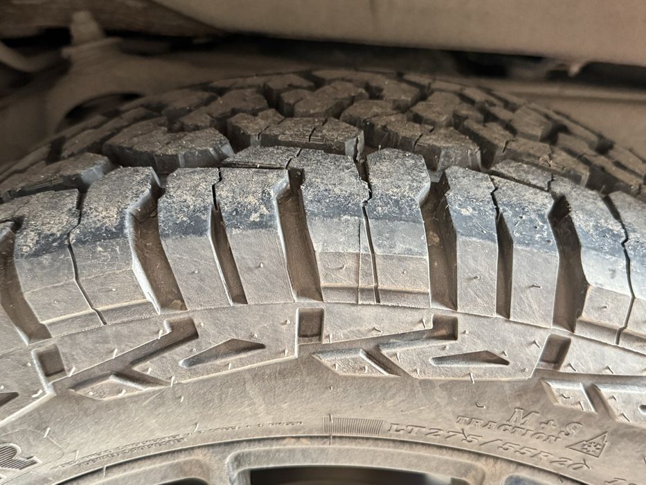 Продам б/у шины Comforser CF1100 АТ