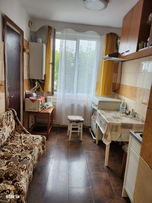 Apartament 3 camere, balcon, Republicii, Bacău