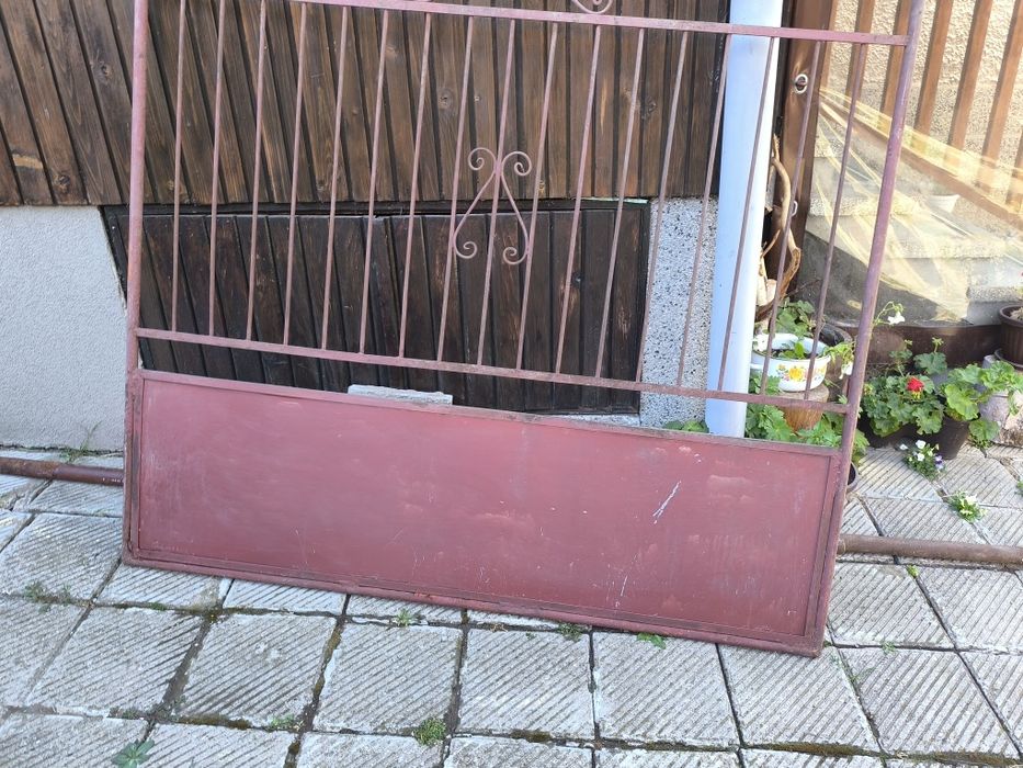 Дворни метални врати