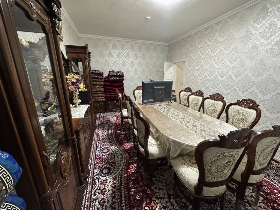 Srochno sotiladi Yashnabod tumani Olmos maxallasi 4/11/16 110 kvadrat