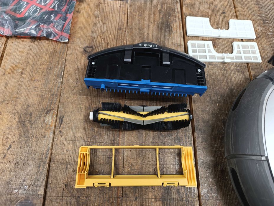 Прахосмукачки робот SAMSUNG SR8845 на части