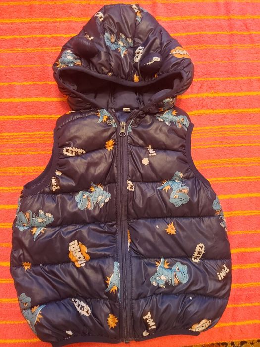 Продам детскую безрукавку