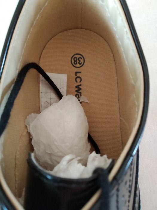 Продам туфли новые