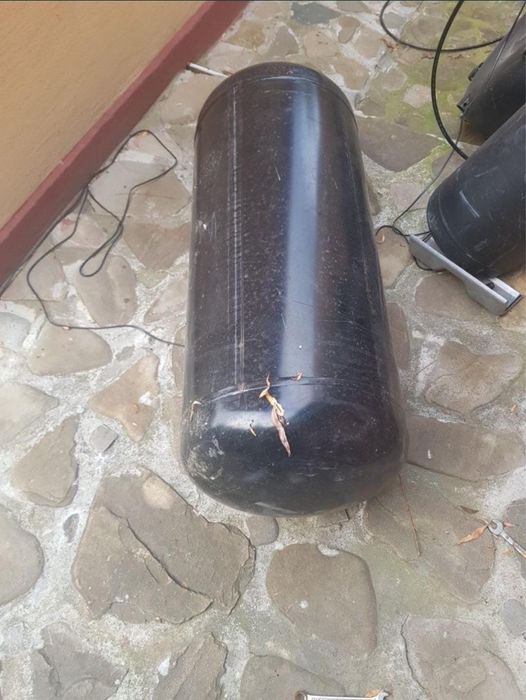 Rezervoare expirate pentru gratar sau compresoare