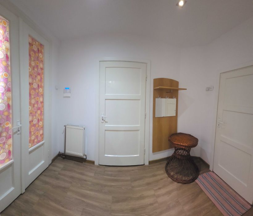 Inchiriez ap 2 camere in zona semi-centrala, la casa