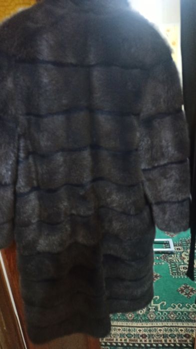 Продам 2шубы норковые