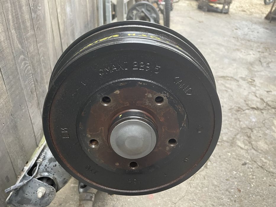 Vand tamburi spate Dacia Duster 2018/2020/ 4*2 Hjd