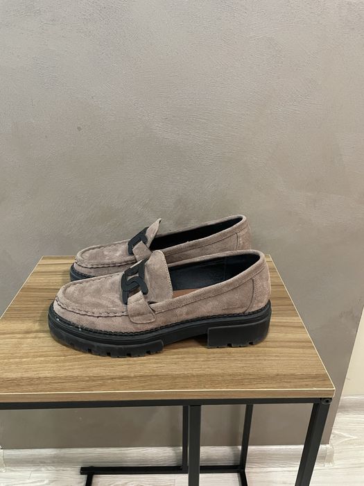 Дамски мокасини.