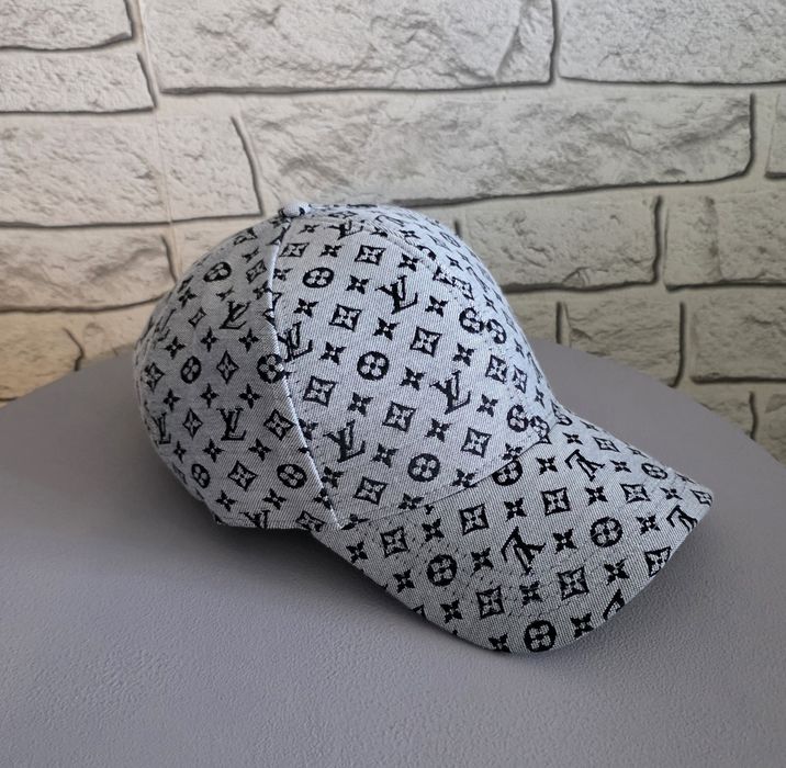 Шапка с козирка Dsquared,Nike,Armani,Gucci унисекс