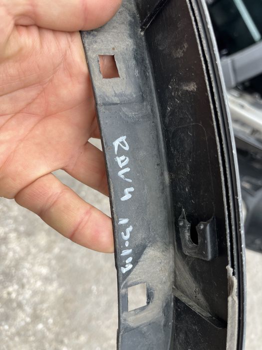 Лайсна за калник Toyota Rav 4 2013-