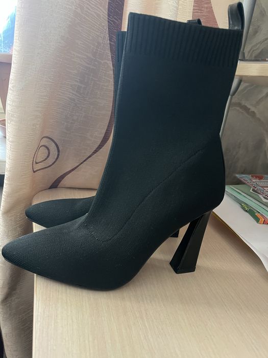 Продам классную,стильную обувь .