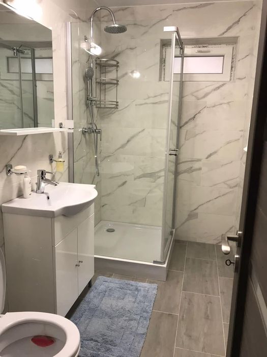 Închiriez apartament zona Unirii