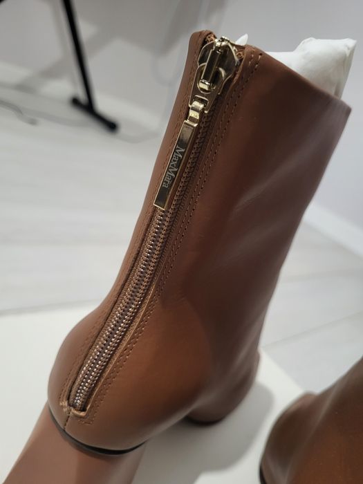 Продам новые ботинки бренда Max mara